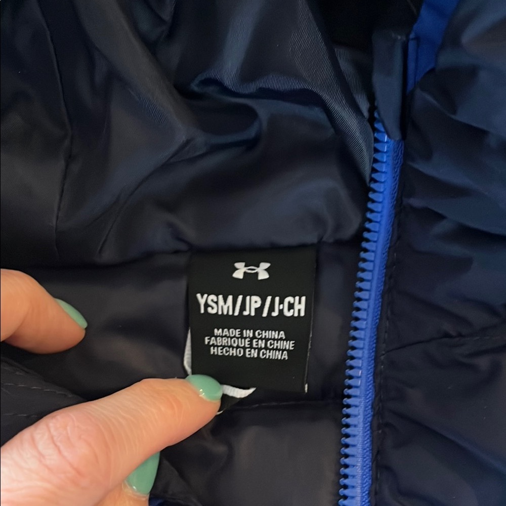 UA Boys’ Puffer Coat - Picture 2 of 9